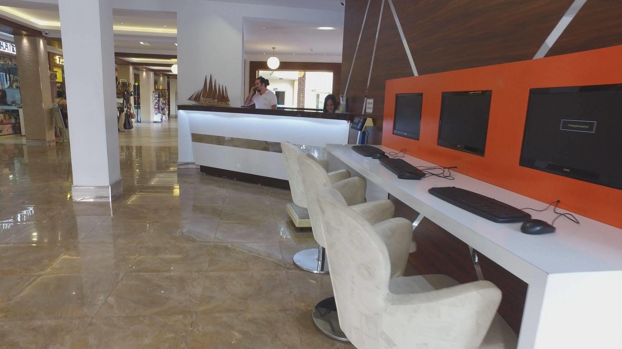 Exelsior Annex Aparthotel Μαρμαρίς Εξωτερικό φωτογραφία